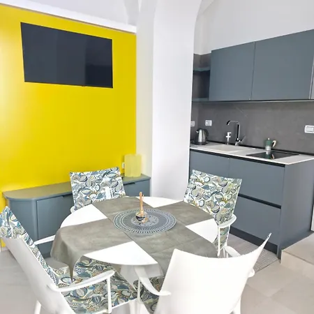 Apartment R94 Acireale